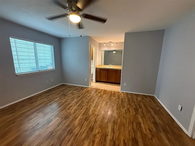 2811 Crownspoint Dr — Photo 12