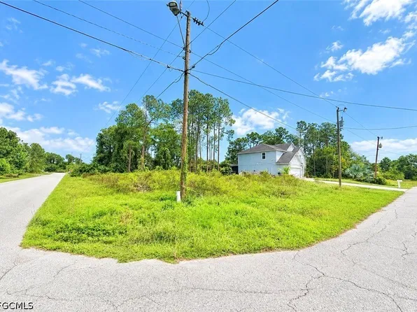 3704 3rd St SW, Lehigh Acres, FL 33976