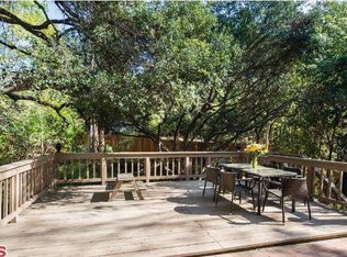 654 N Palmera Ave, Pacific Palisades, CA 90272