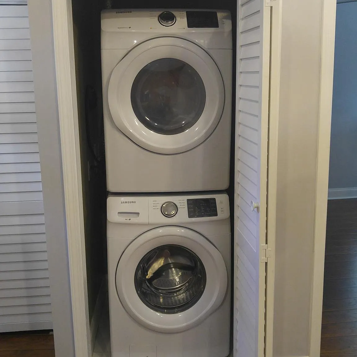 2 bed, $2,400 — Photo 4