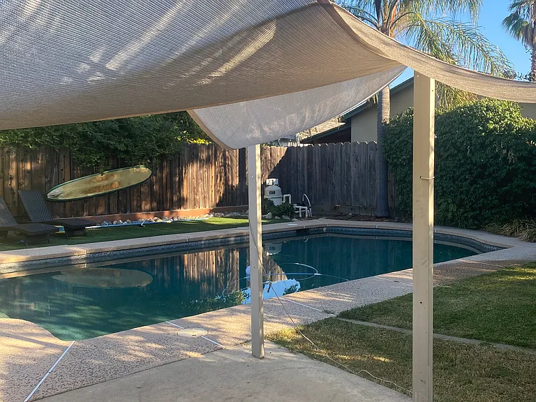 2055 Gold St — Photo 2