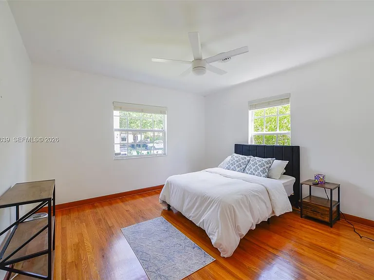 3031 SW 2nd Ave — Photo 21