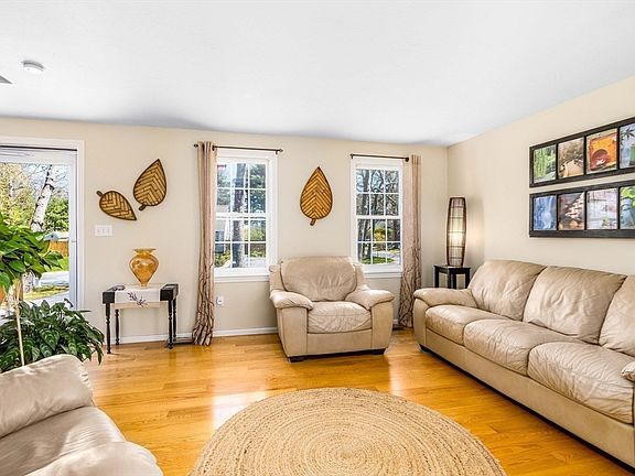 4th image of 5 Raspberry Ln