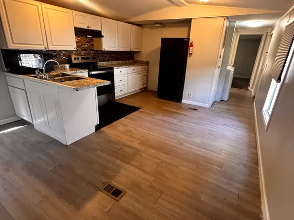 35 Sargent St, White River Junction, VT 05001