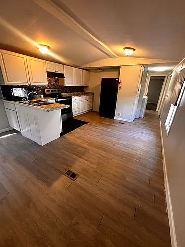 35 Sargent St Photo 1