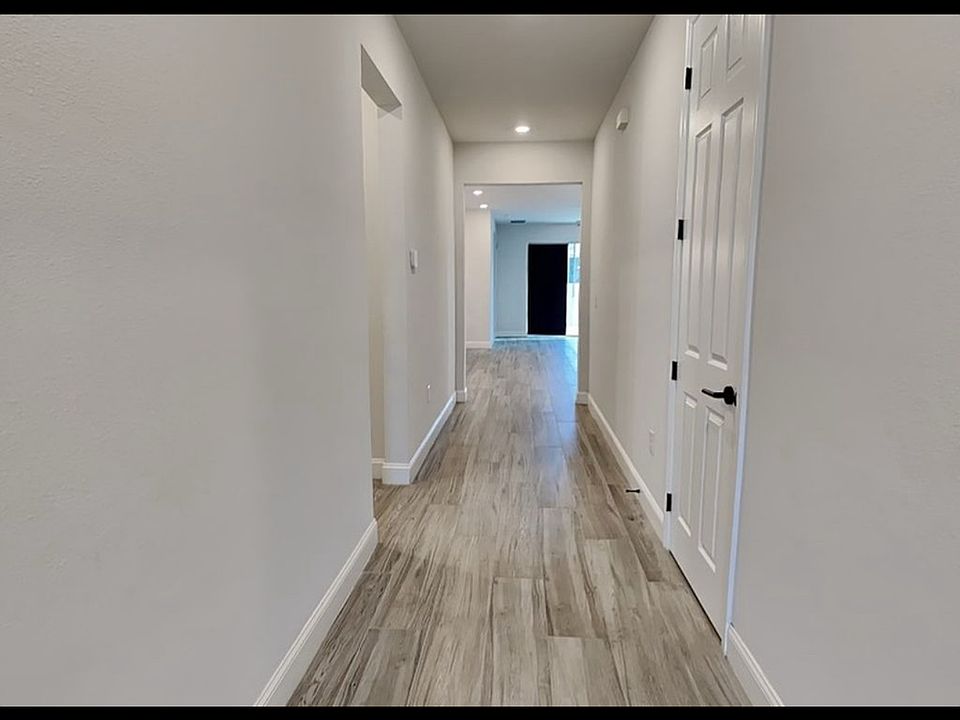 1st image of 2629 Magnolia Ave