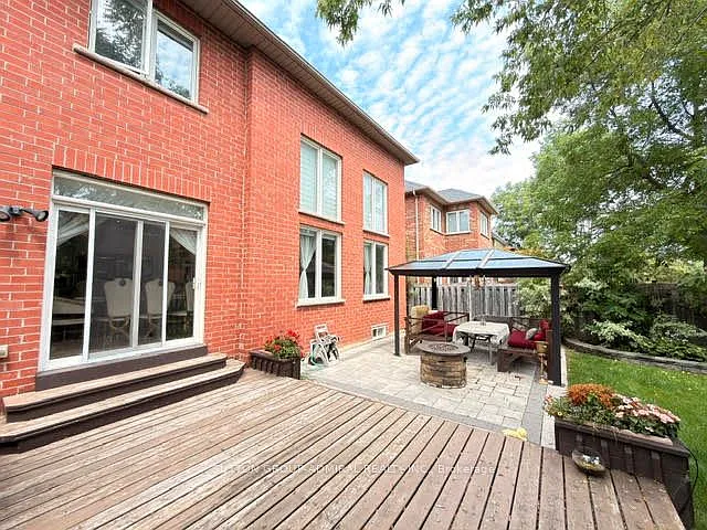 37 Royal Gala Cres #MAIN FLOOR — Photo 5