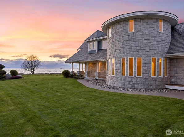 581 Marine Drive, Point Roberts, WA 98281