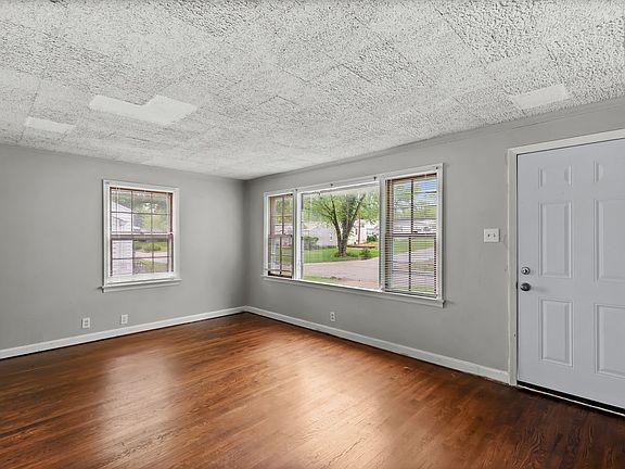 3rd image of 10347 Ewell Dr