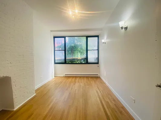 Rented by Compass | media 9