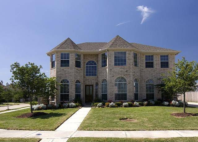 1st image of 7334 Wooded Lake Ln