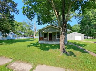 1323 S Maple St, Centralia, IL 62801