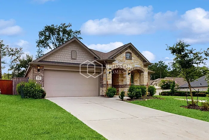 3 bed, 2.0 bath, 2047 sqft, $2,599 — Photo 3
