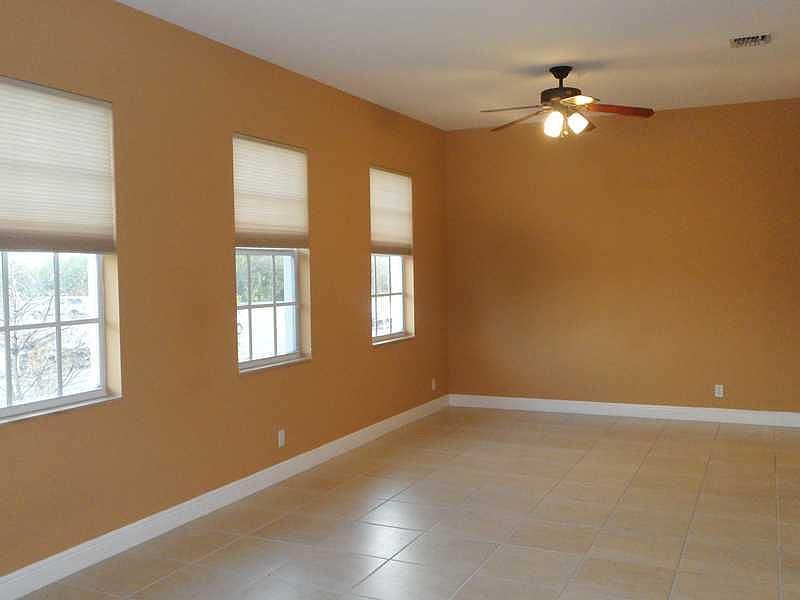 2nd image of 6823 Lakeside Cir N