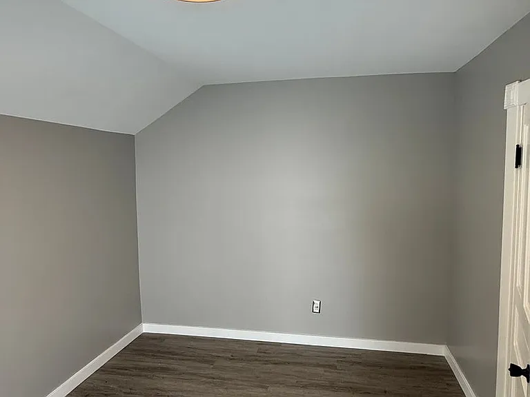 276 E Chicago Blvd — Photo 16