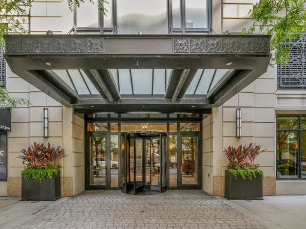 10 E Delaware Pl APT 18E, Chicago, IL 60611