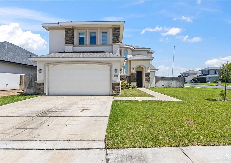 1st image of 1904 E Ridgeway Cir