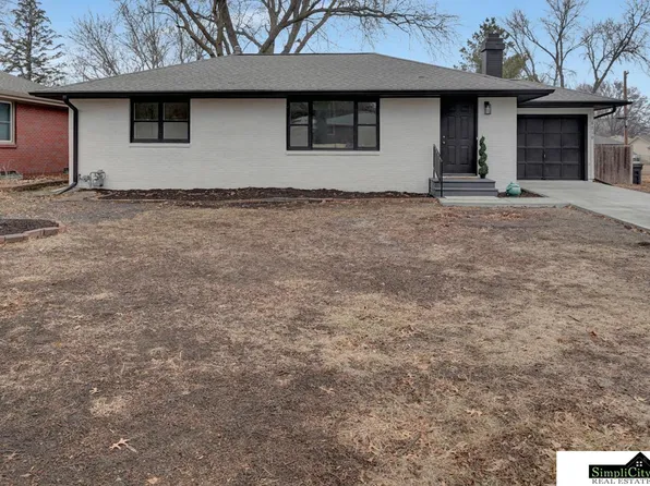 6710 Benton St, Lincoln, NE 68507