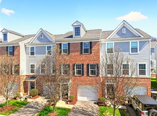 221 Faulk Dr, Warrendale, PA