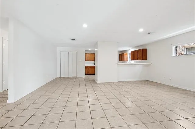 3 bed, 2.0 bath, 1835 sqft, $2,300 — Photo 4