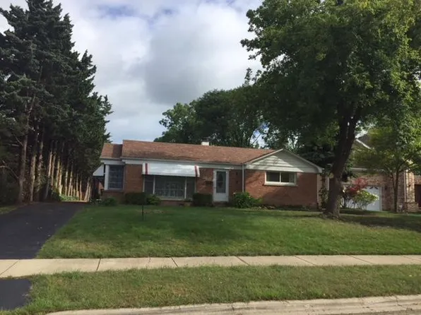 2052 Farnsworth Ln, Northbrook, IL 60062
