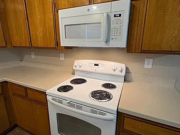 Stove and Microwave
