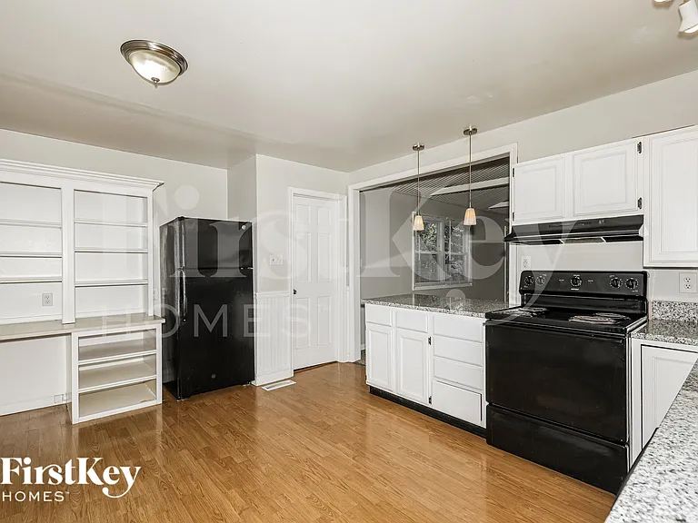 505 Vista Dr — Photo 6