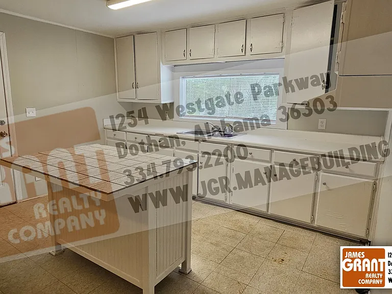 1107 E Lafayette St — Photo 17