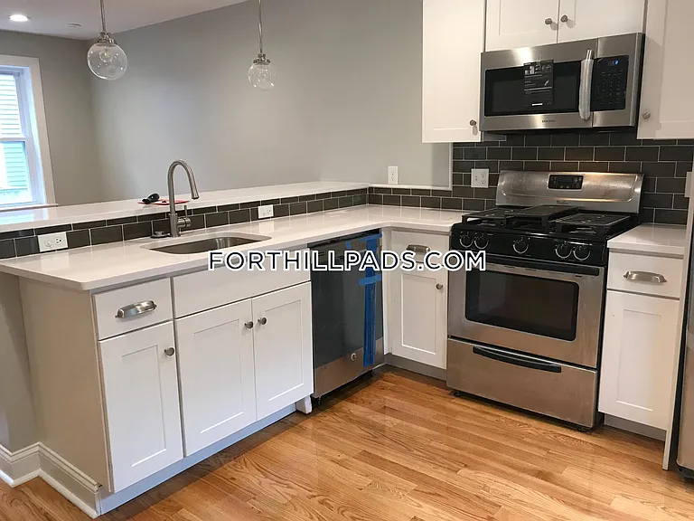 6 Saint James Pl — Photo 18