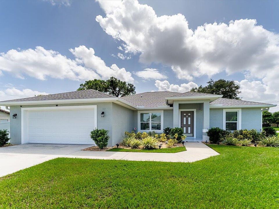 1st image of 120 SE Dwight Avenue