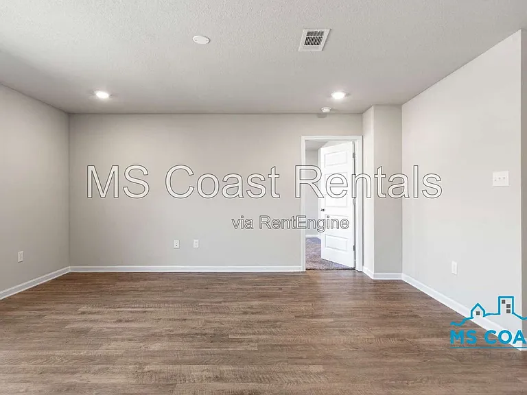 15236 Cypress Way — Photo 5