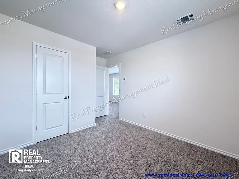 617 Edge Hill Ln — Photo 23