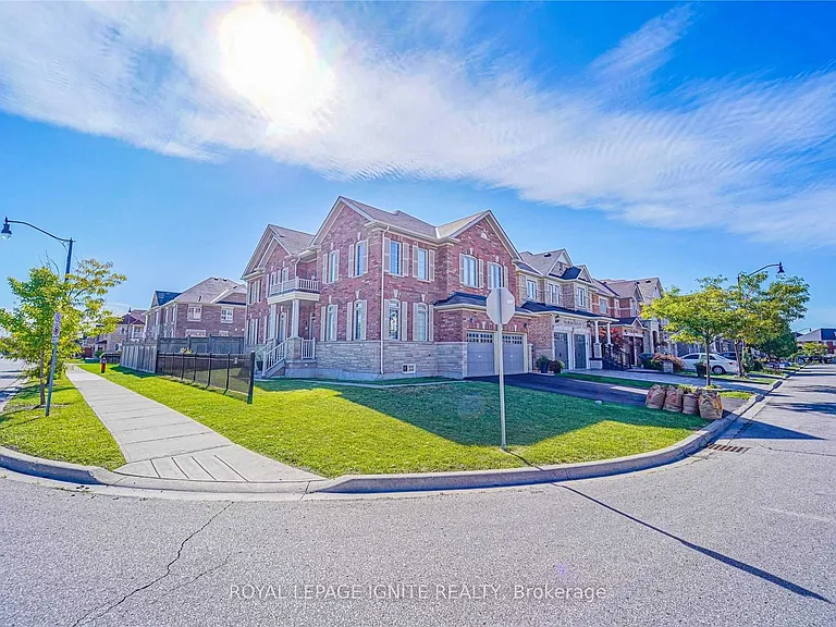 26 Ironshield Dr #UPPER — Photo 1