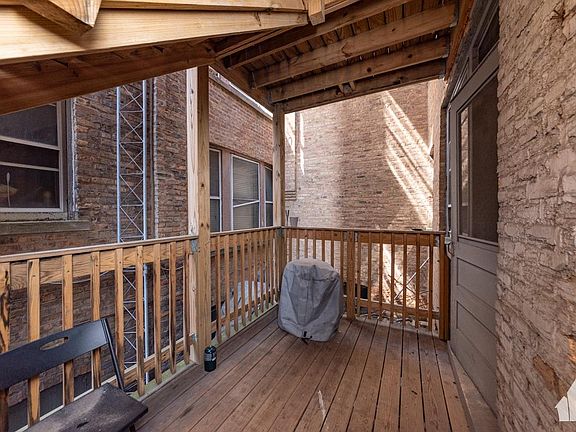 4th image of 1708 W Balmoral Ave #1