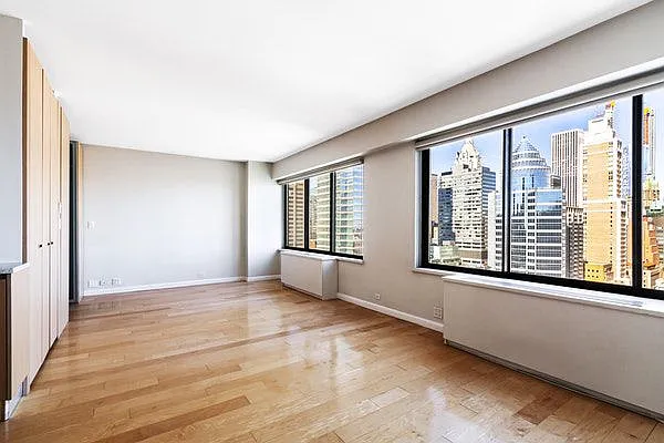 Rented by Halstead Real Estate | media 4