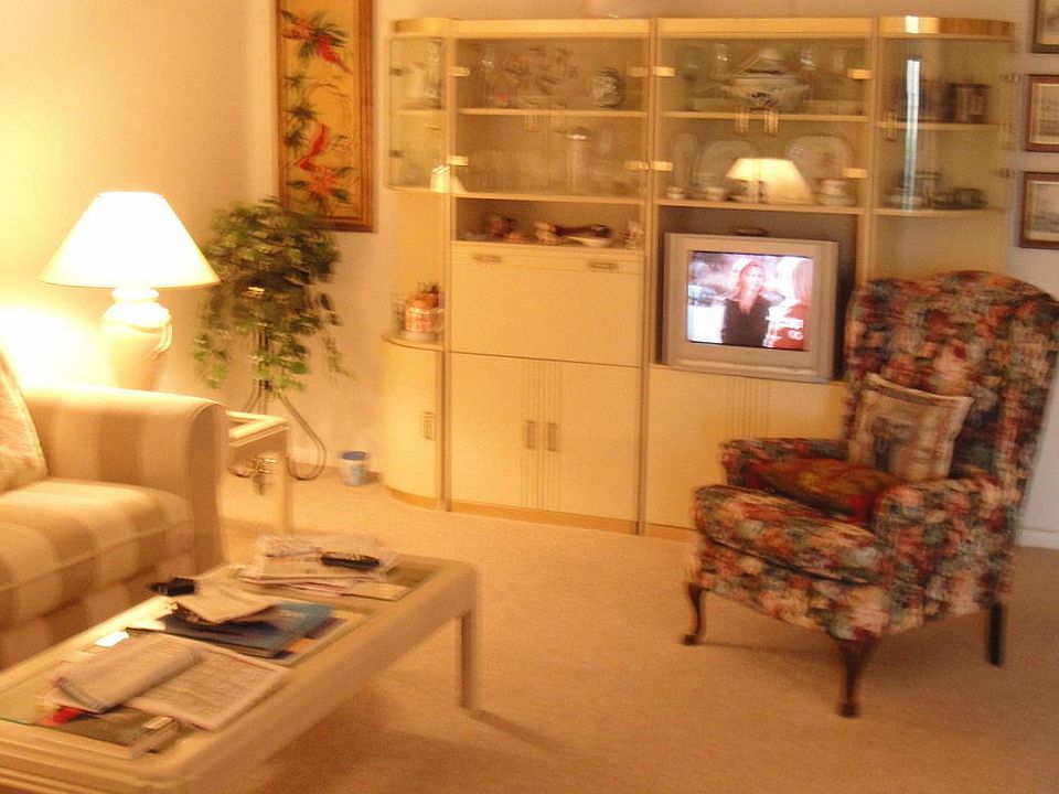 1st image of 102 Greenbrier B