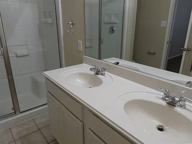 525 Drift St — Photo 9