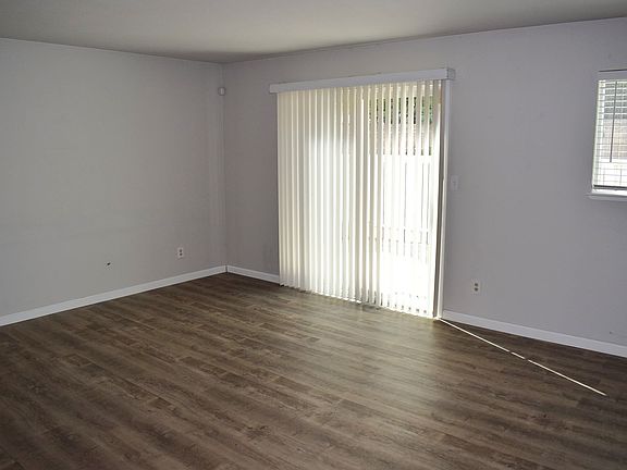 4th image of 150 Arcadia Dr