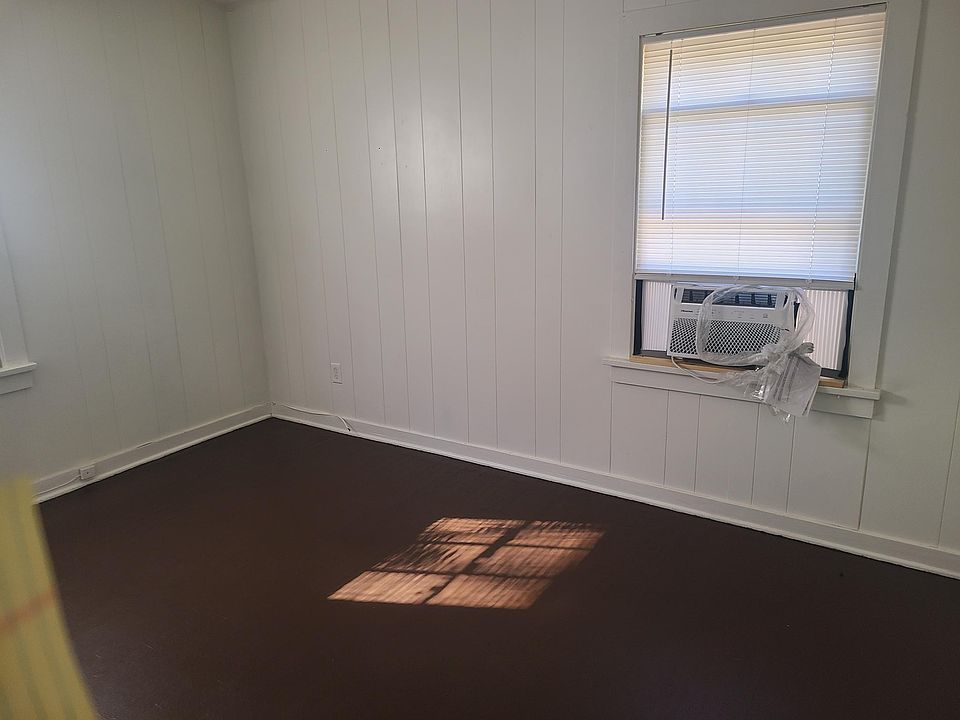 2nd image of 203 W 13th Ave #203