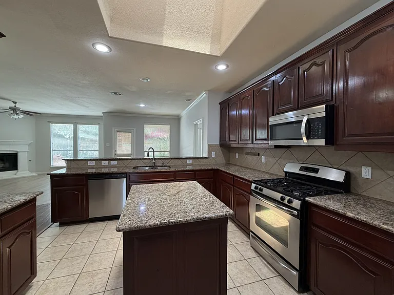 2105 Laurel Forest Dr — Photo 11