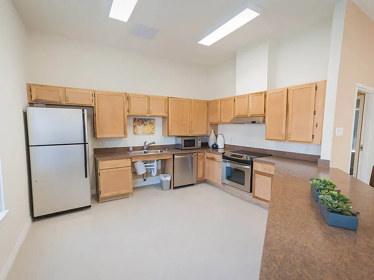 Silver Glen — Photo 11