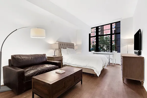Sold by Compass | media 1
