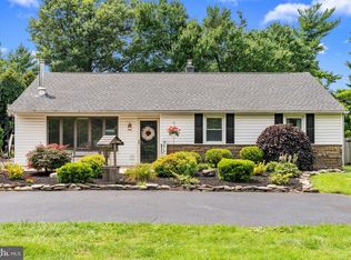 932 Almshouse Rd, Ivyland, PA 18974