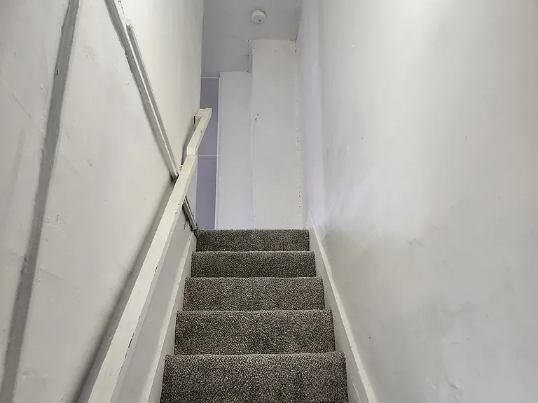 320 Wallace St — Photo 33