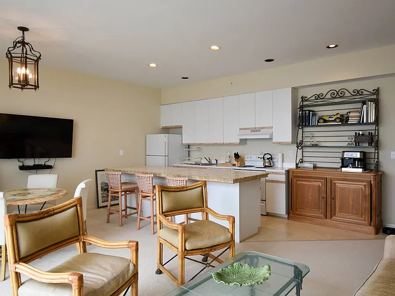 256 Dune Rd #94 — Photo 7