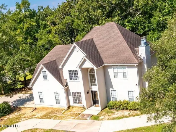 550 Alakoko Pl, Diamondhead, MS 39525