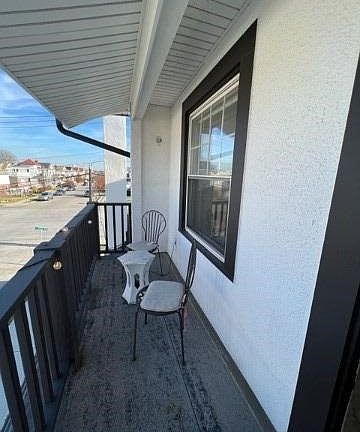 2nd image of 573 Lafayette Blvd Floor 2