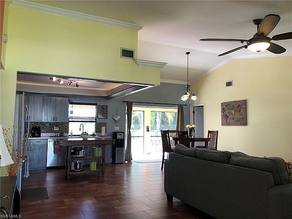 4th image of 1416 SE 15th St