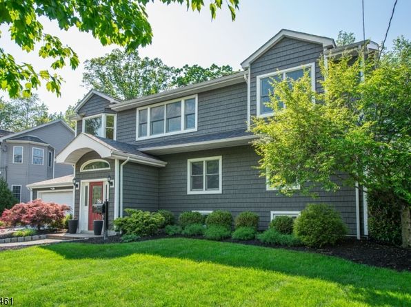 77 Rockwood Rd