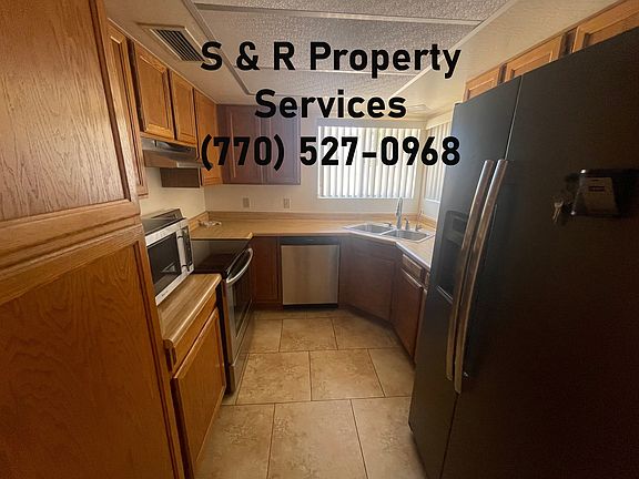 2214 Famrdale kitchen_06192022